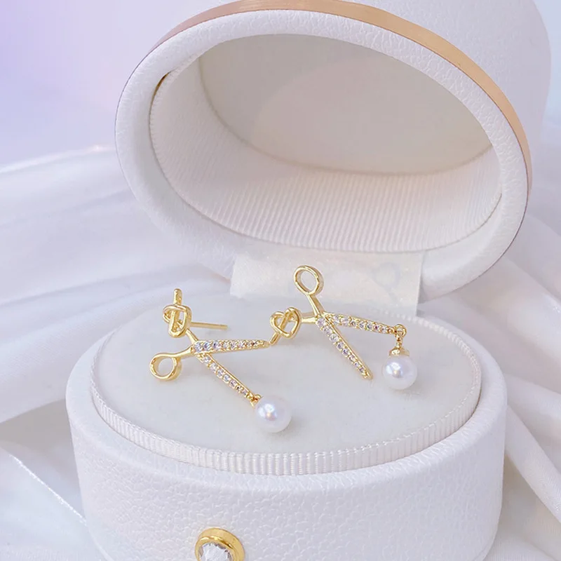 Naujas Dizainas Fine Jewelry Šviesos Prabanga Žirklės Pearl Stud Auskarai Moteris korėjos Aukštos Kokybės Kasdien Auskarai Dovanų Nuotrauka 4